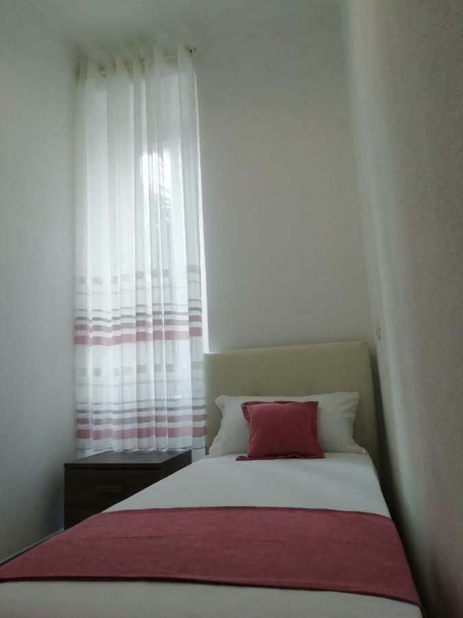 דירות לה ספציה Roel Garden View מראה חיצוני תמונה
